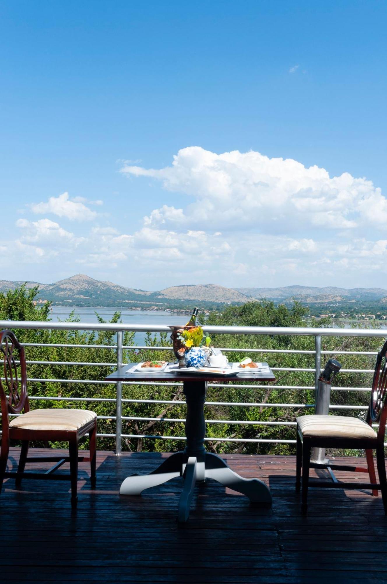 129Inharties Lodge And Spa Hartbeespoort Exteriör bild